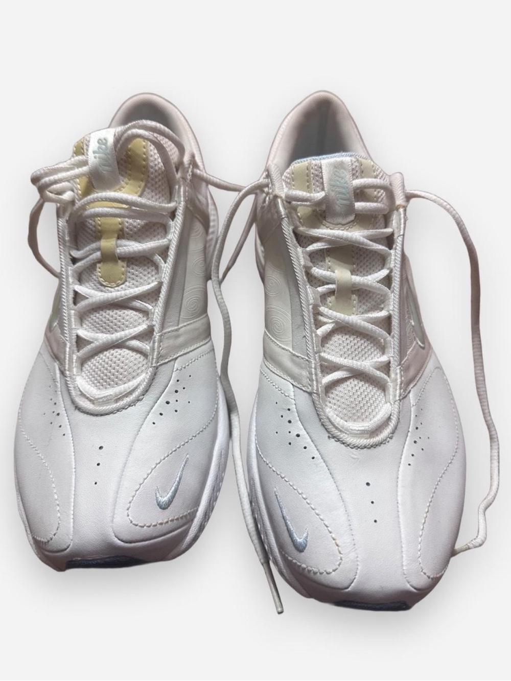 NWOT Women’s Nikes - Lightweight Everyday Trainer - Size 8.5